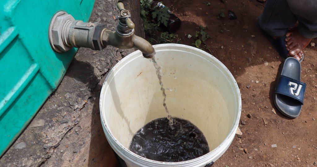 L'eau à proximité des mines de charbon est polluée et toxique.